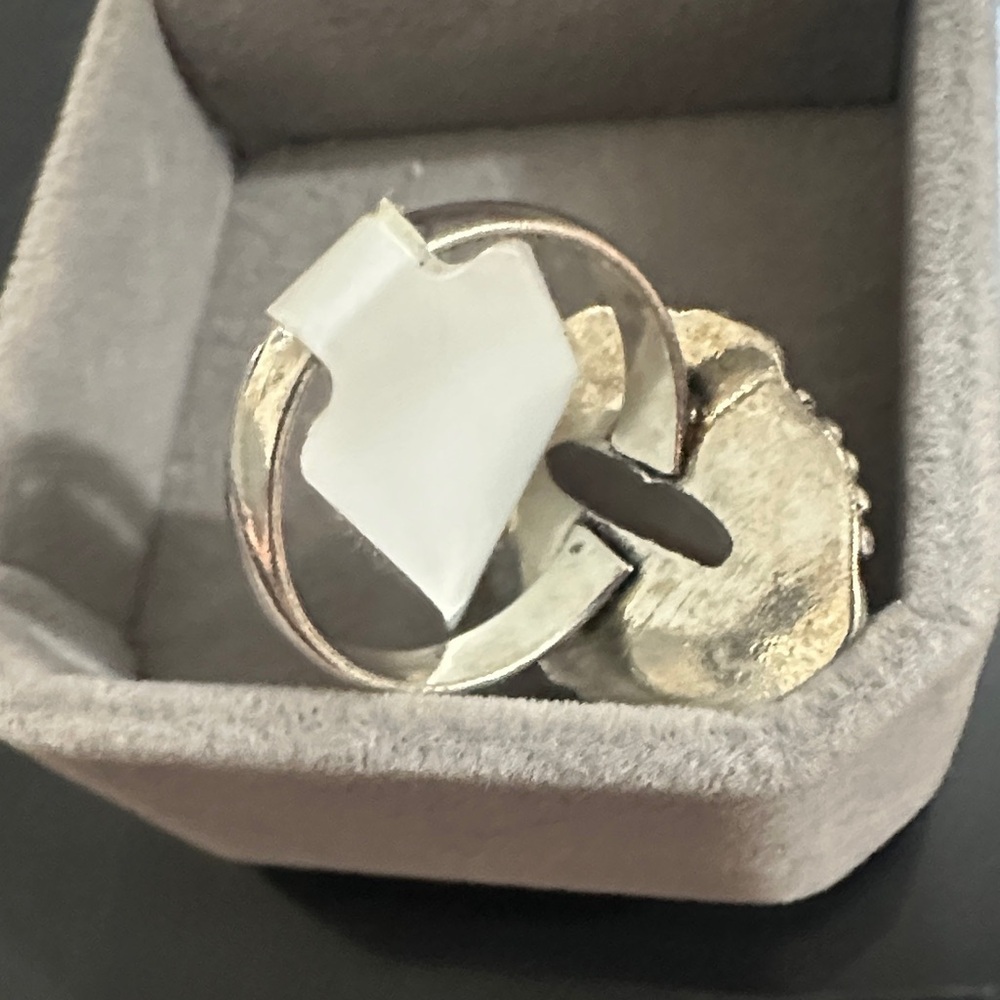 Sterling Silver Ring with Rose Quartz Oval Cabochon Size 9 - Picture 5 of 6